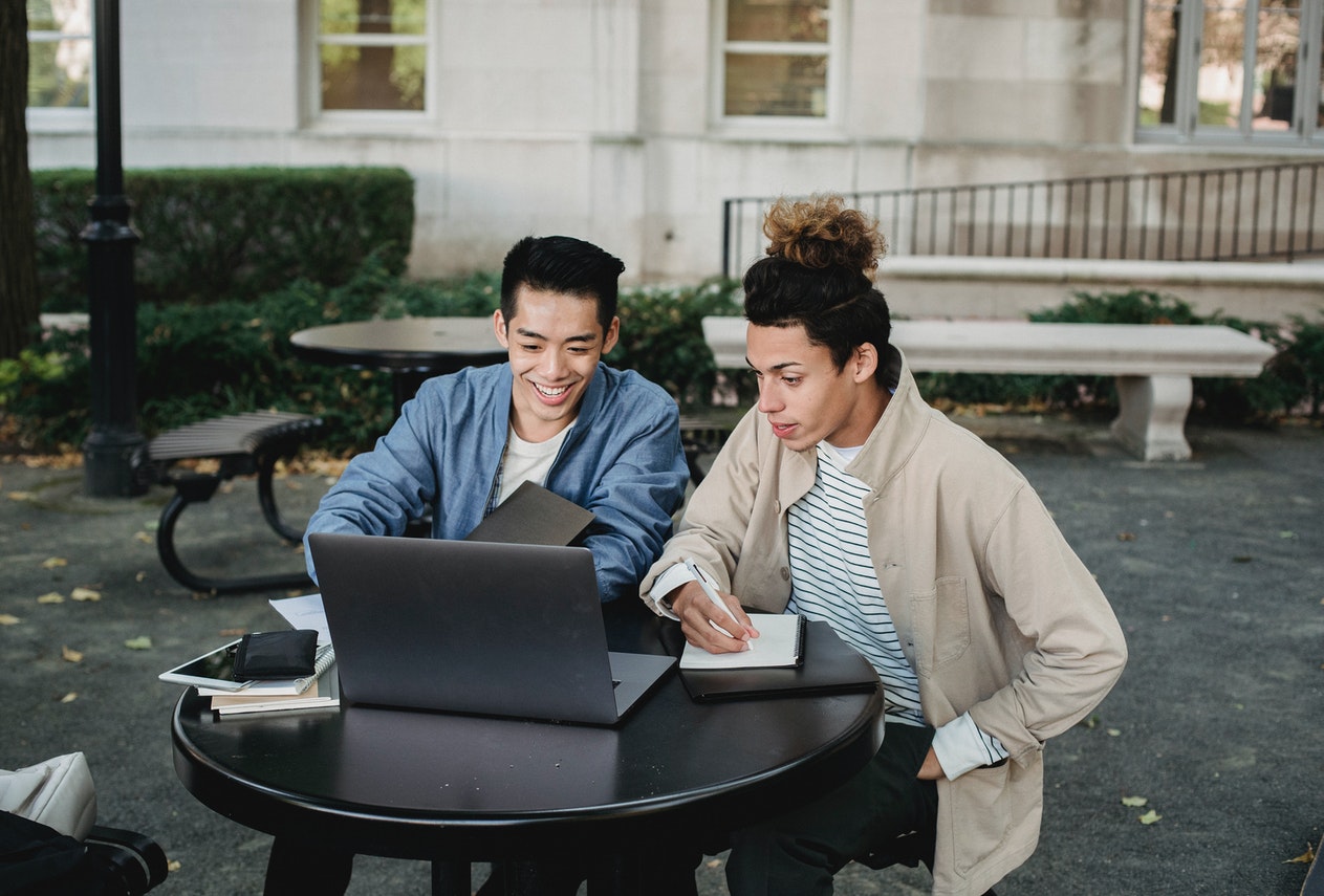 Education WordPress Themes